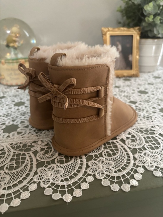 Carter's Other - Carter's Tan Faux-Fur Trim Baby Boots Size 4